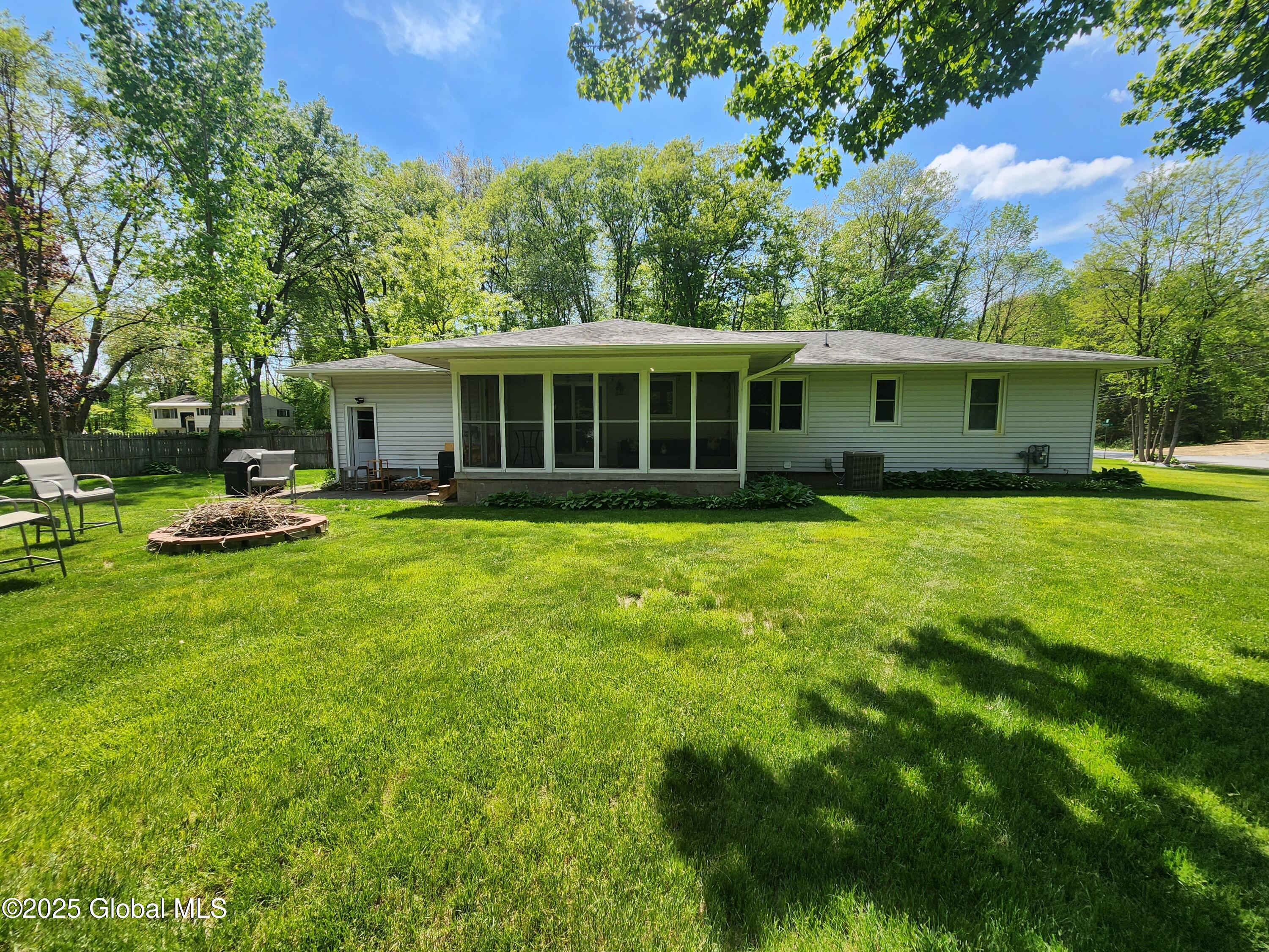 1 Laurel Road, Fort Edward, New York image 35