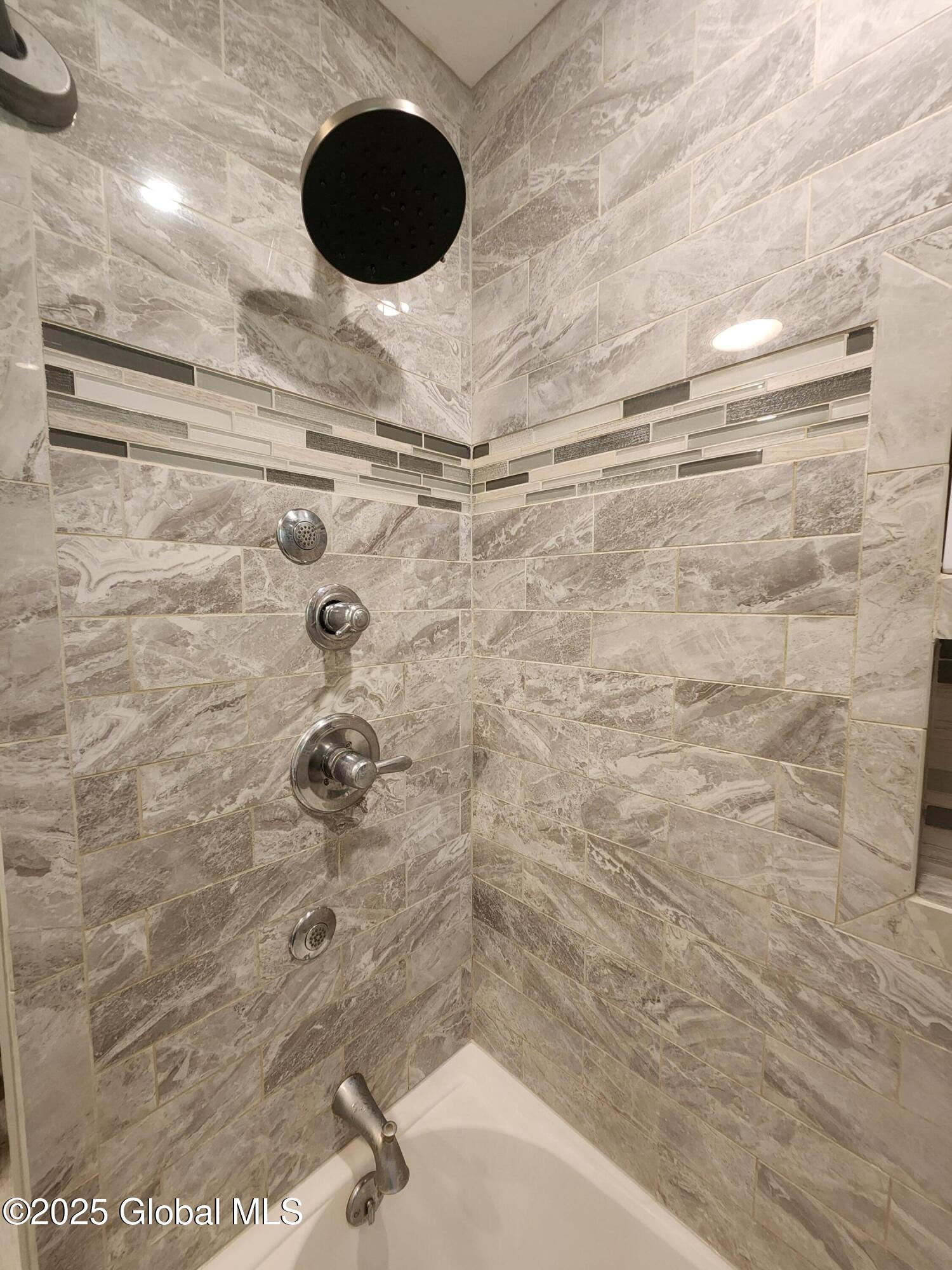 1 Laurel Road, Fort Edward, New York image 23
