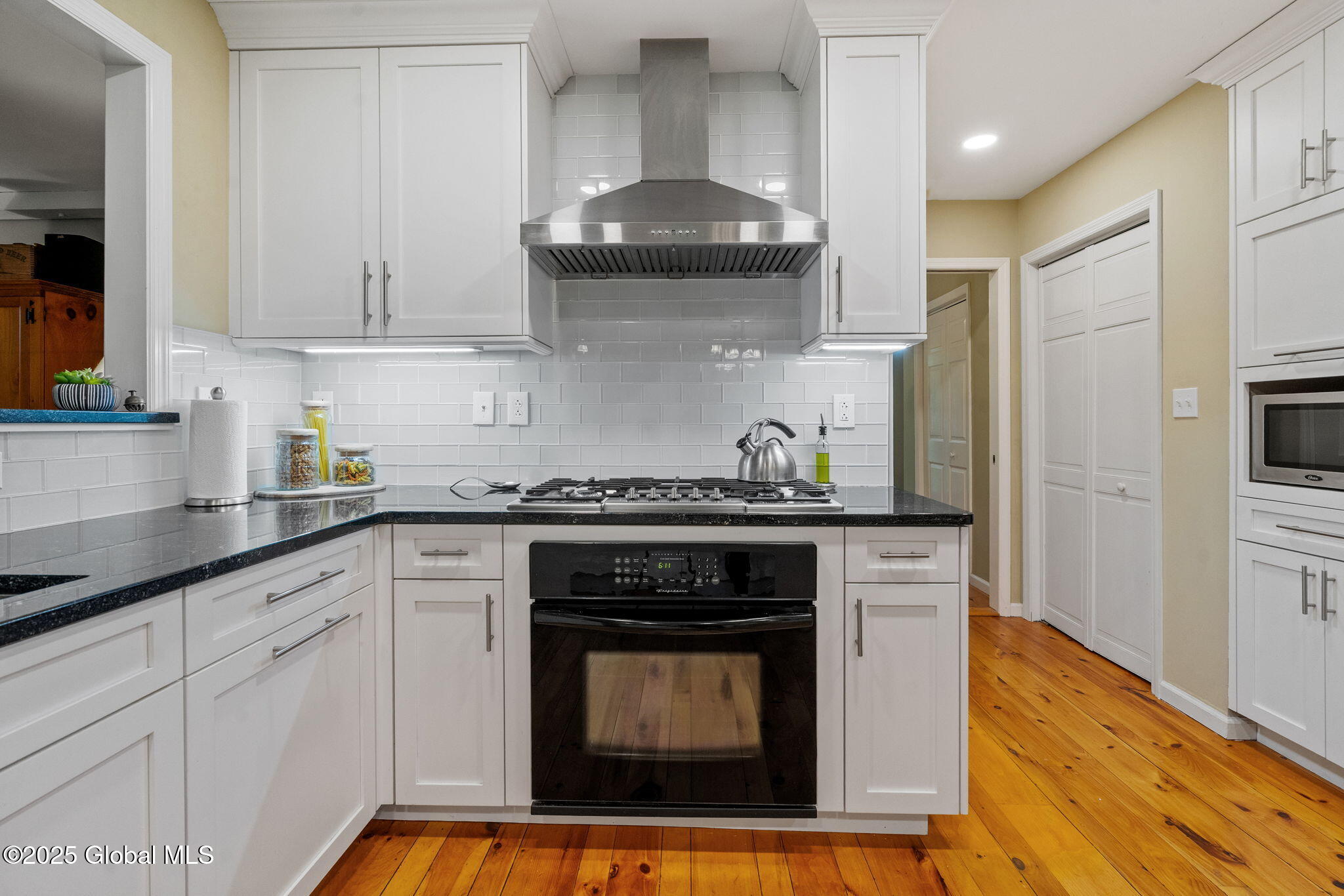 9 Longwood Drive, Saratoga Springs, New York image 11
