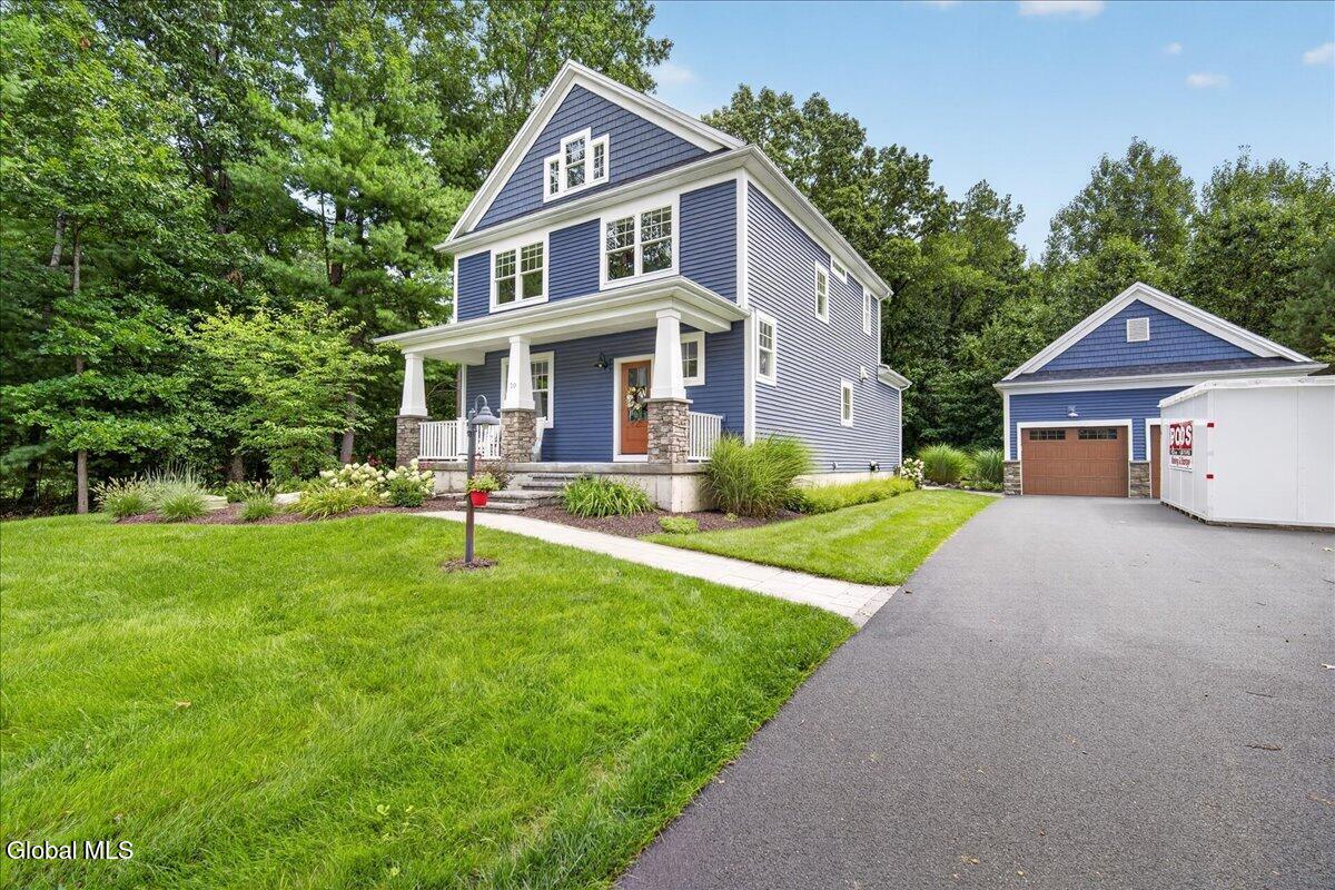 10 Emerald Terrace