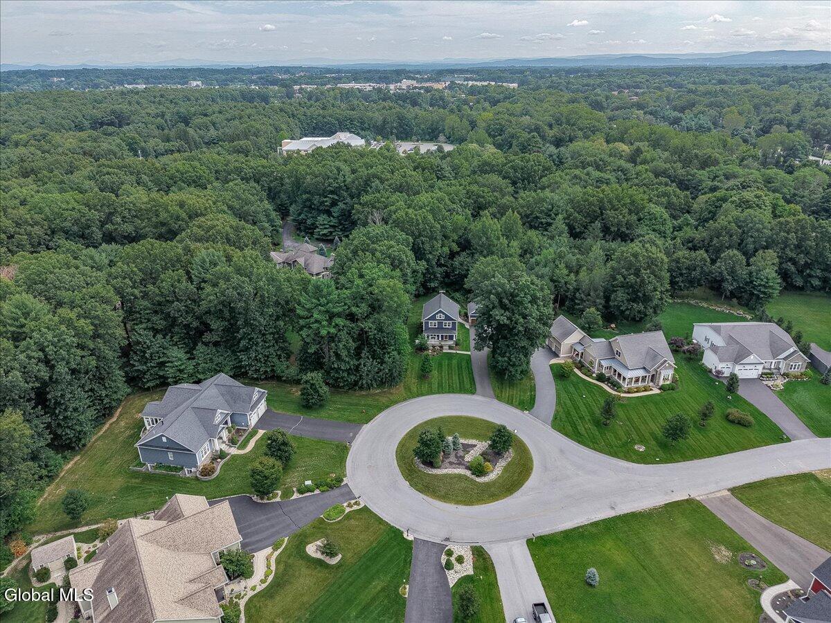 10 Emerald Terrace