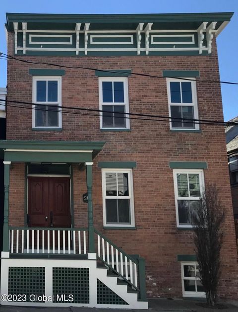 Homes For Sale - 213 Robinson Street<br/> Hudson, NY 12534