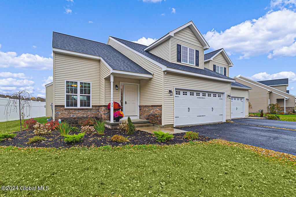 7 Chip Shot Way, Mechanicville, New York image 1