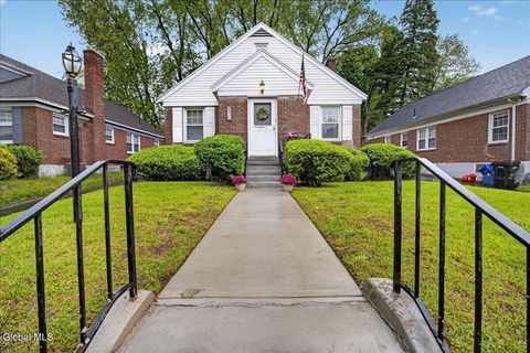 Photo of 36 Pointview Drive, Troy, NY 12180 (MLS # 202617210)