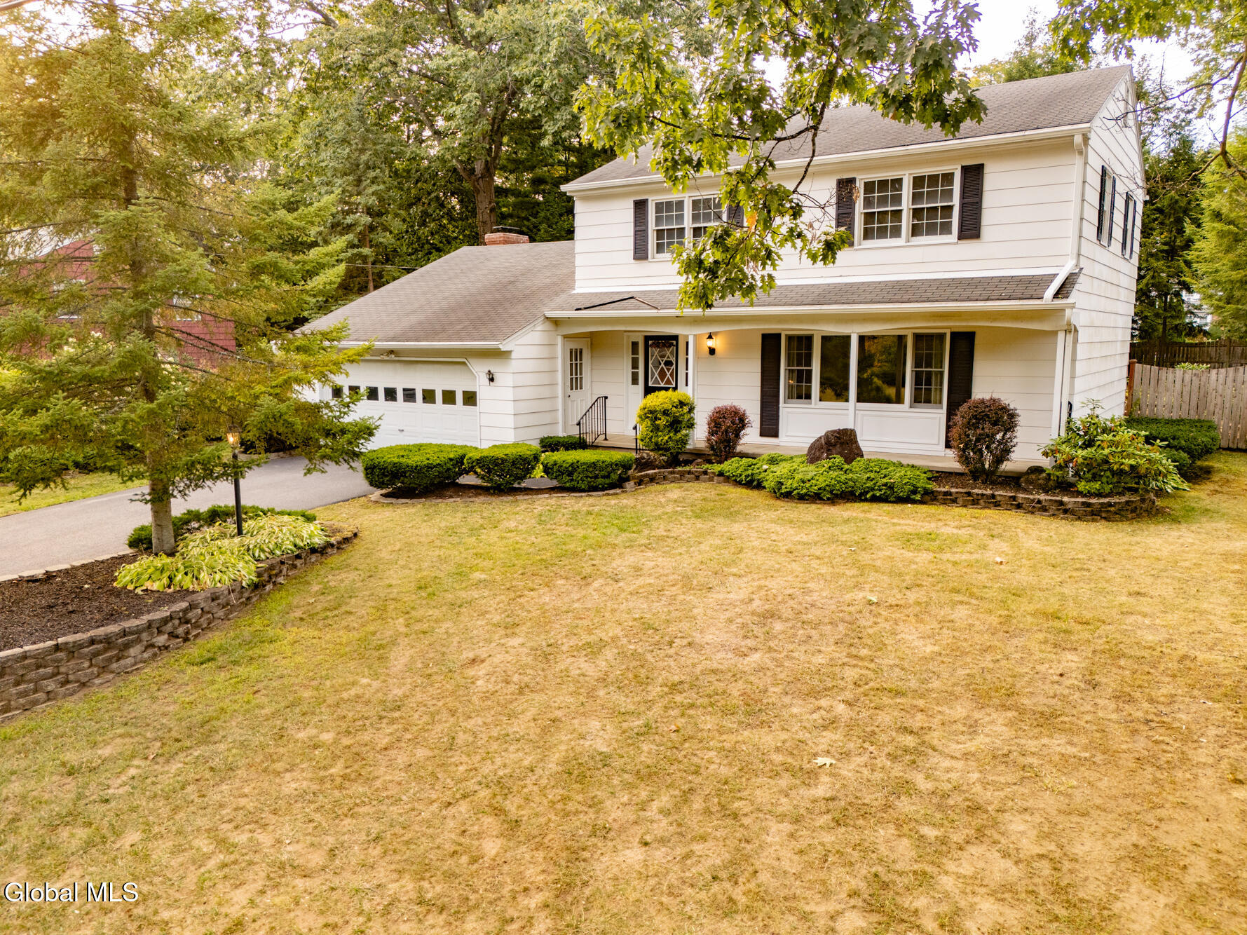10 Oakwood Drive