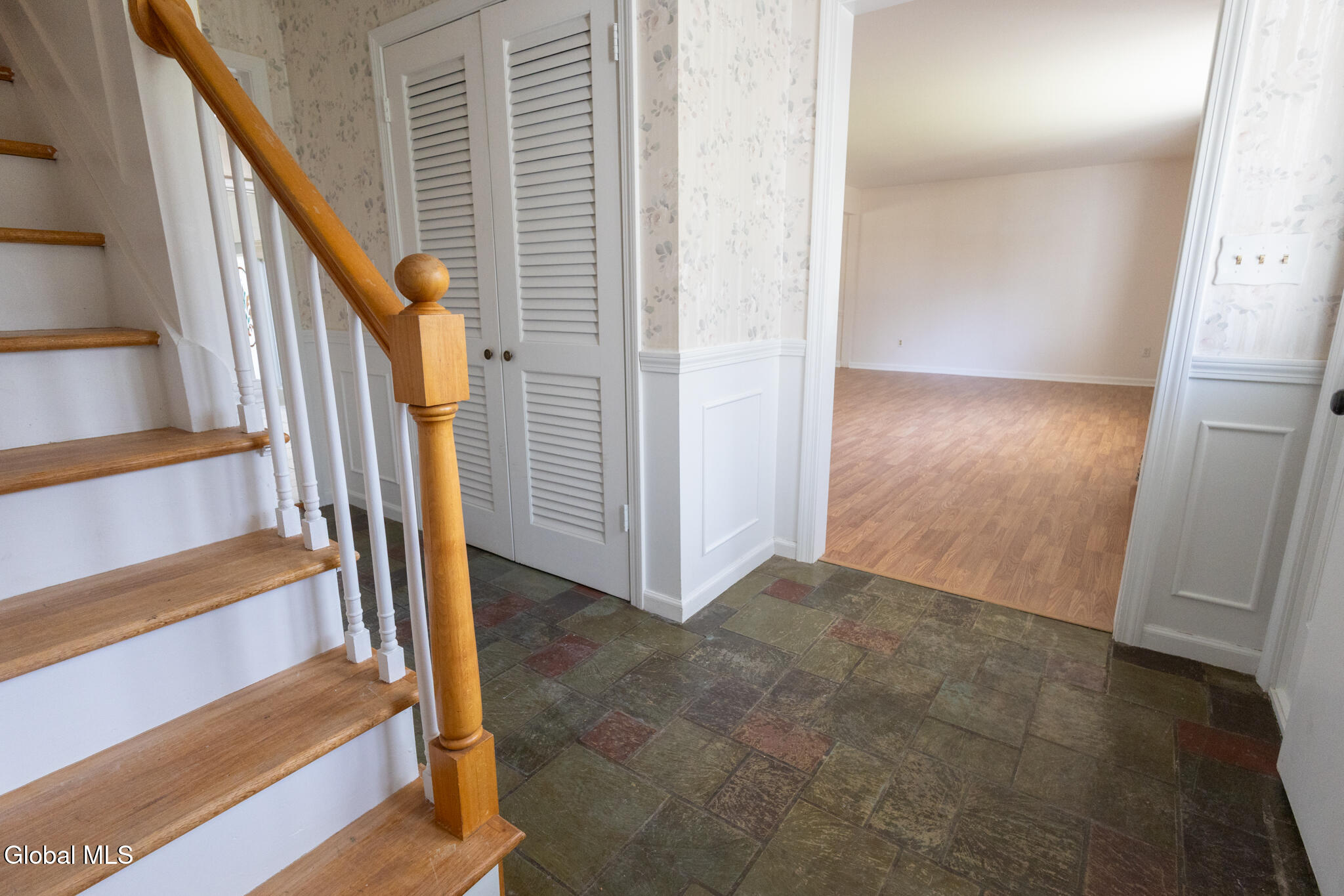 10 Oakwood Drive