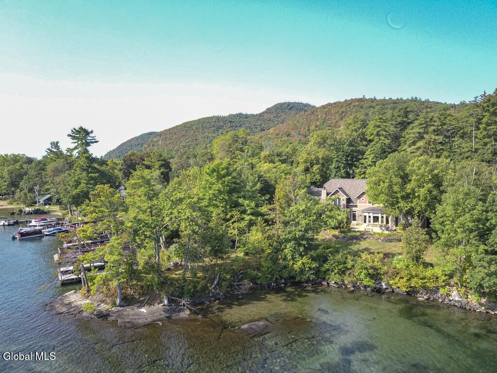 7938 Lakeshore Drive