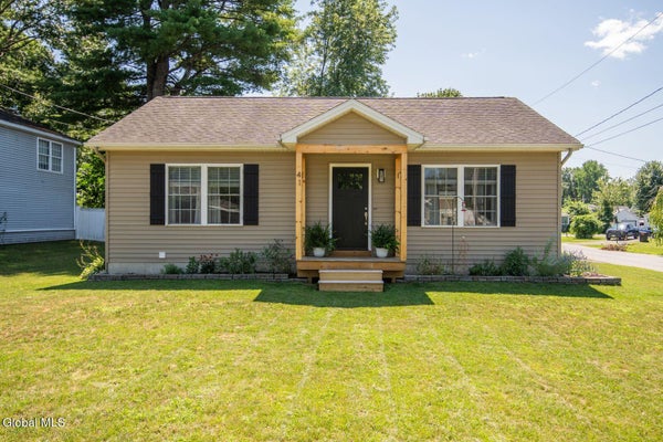 41 E BEACON ST, GLENS FALLS, NY 12801 - Image 0e113cd01863bbf3c7b4d06639a2c799/3385331446