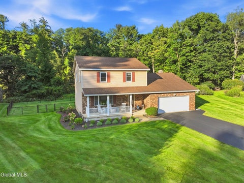 Photo of 4008 Luigi Court, Schenectady, NY 12303 (MLS # 202626565)