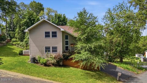 Homes For Sale - 207 Hillcrest Avenue<br/> Albany, NY 12203