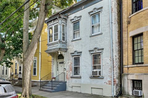 Photo of 246 Union Street, Schenectady, NY 12305 (MLS # 202523181)