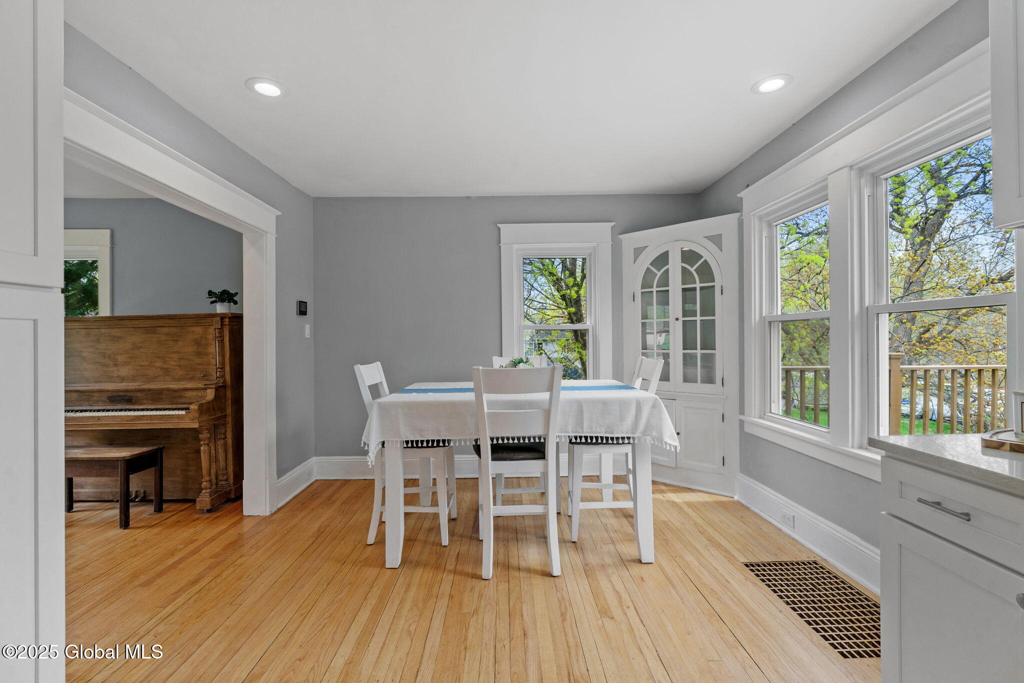 285 Whiteview Road, Wynantskill, New York image 11