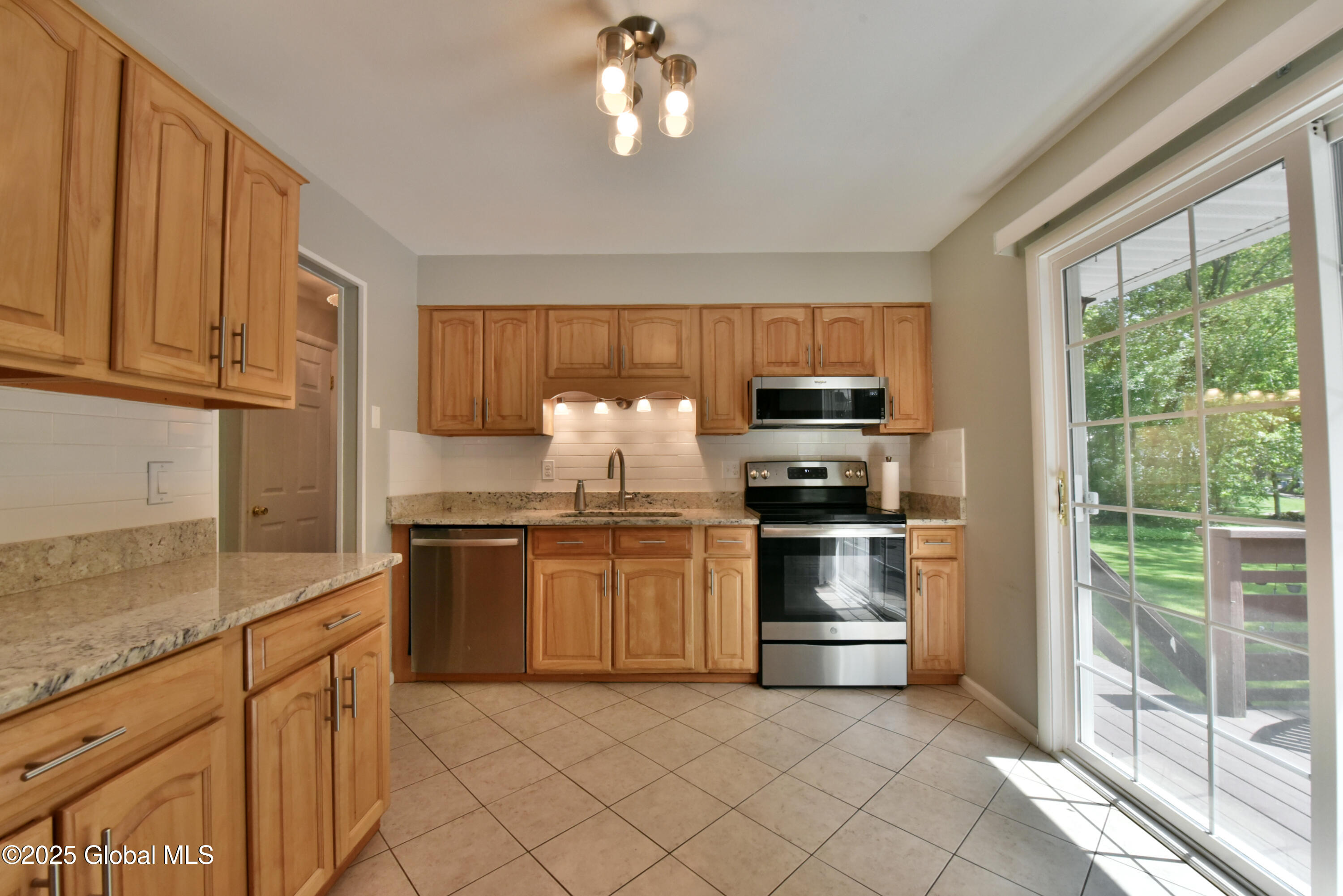 23 Bayberry Drive, Clifton Park, New York image 12