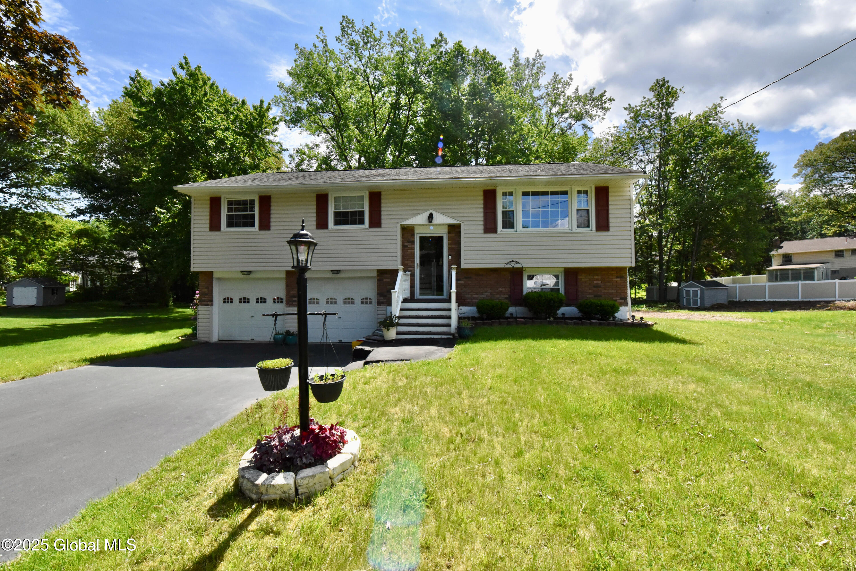 23 Bayberry Drive, Clifton Park, New York image 3