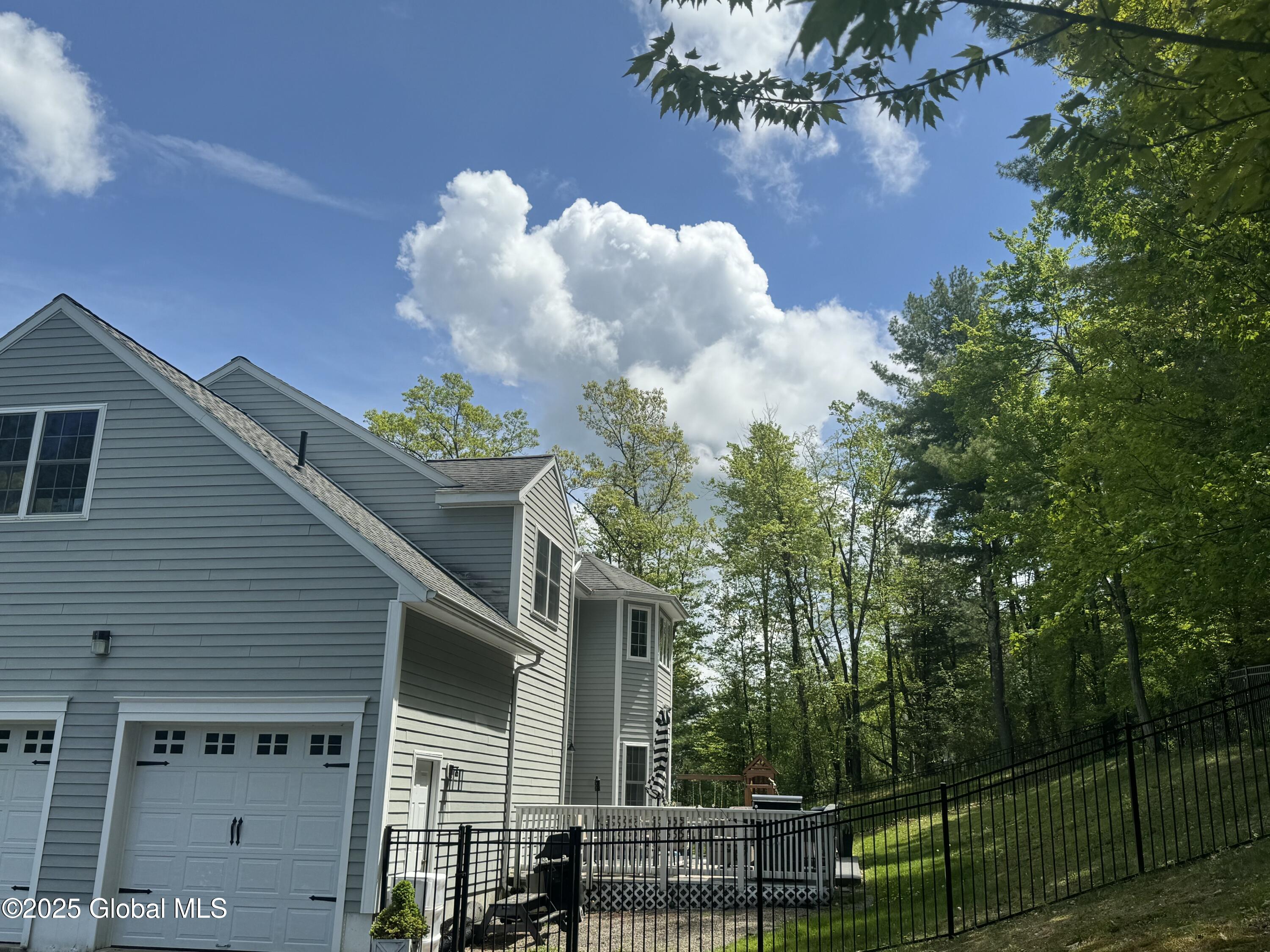 30 Indian Pipe Drive, Wynantskill, New York image 35