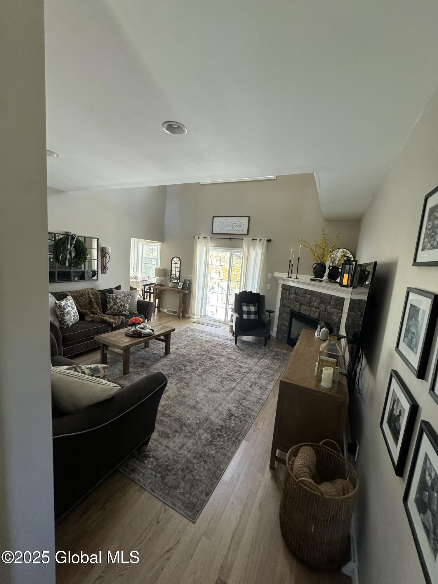 30 Indian Pipe Drive, Wynantskill, New York image 32