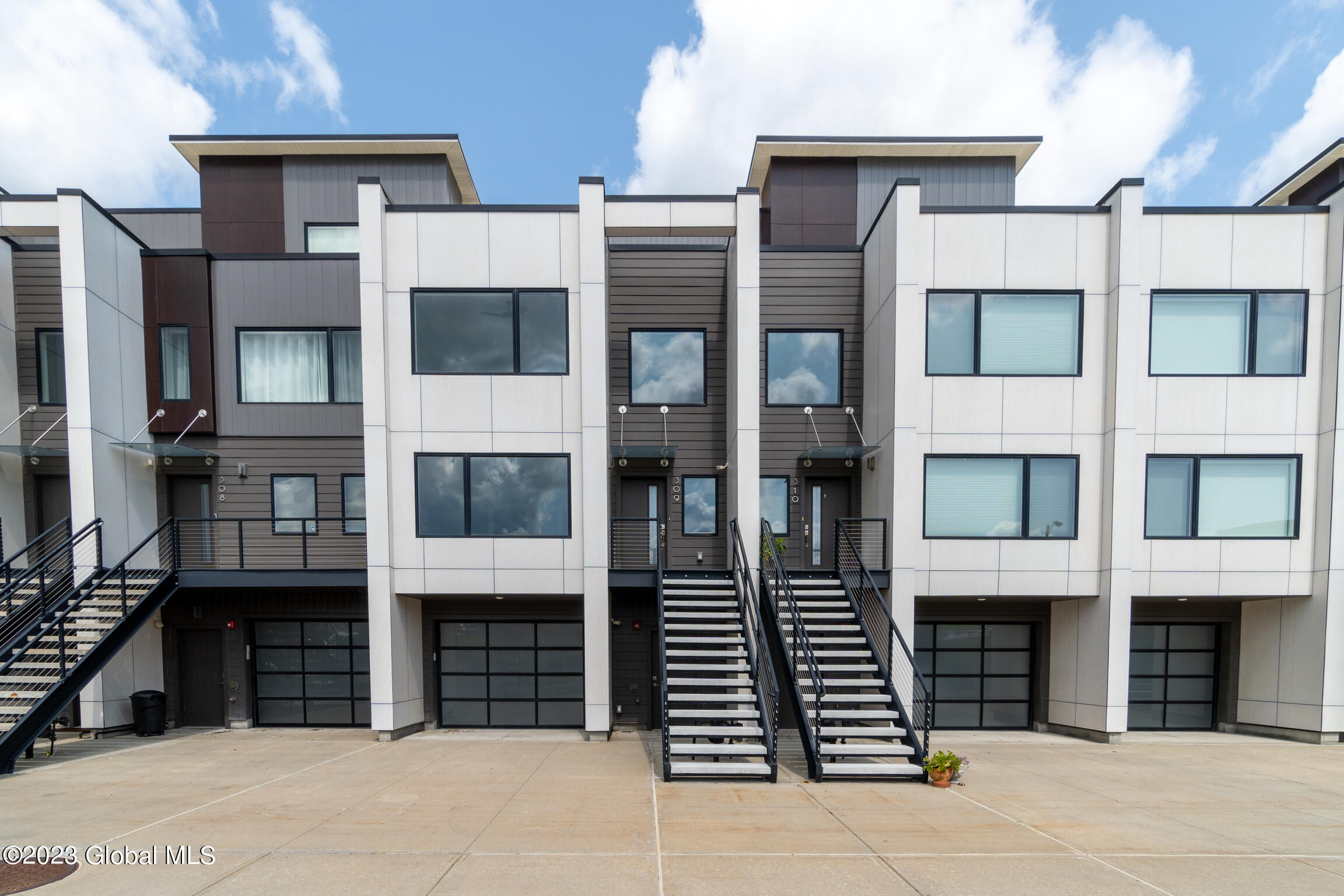 309 Harborside Drive, Schenectady, New York image 1