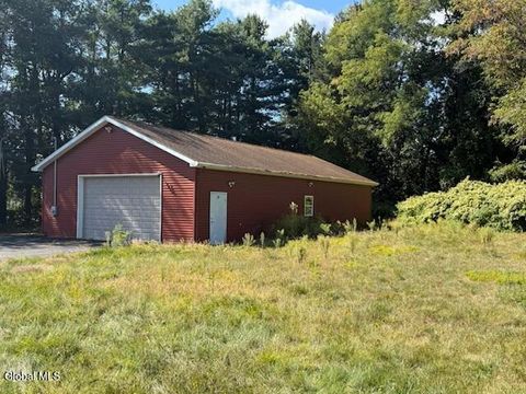 Photo of 11 Marilou Street, Colonie, NY 12205 (MLS # 202526610)