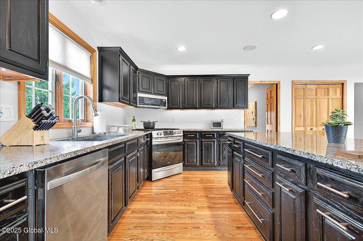 7 Proctor Court, Loudonville, New York image 11