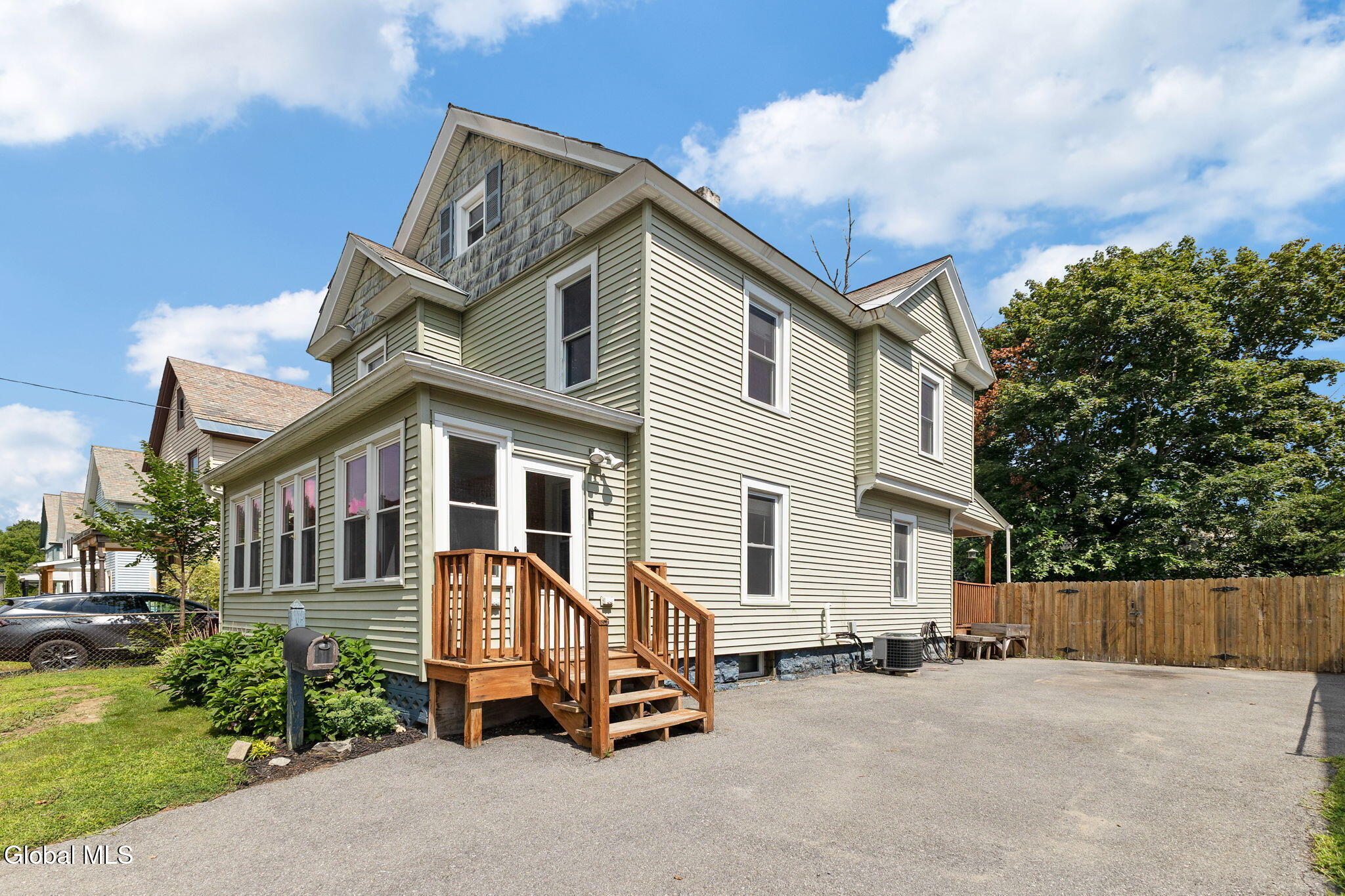 17 Kenworthy Avenue
