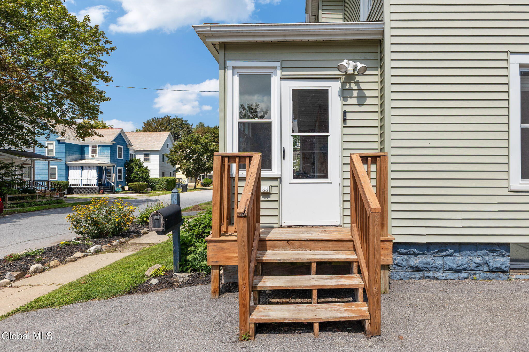 17 Kenworthy Avenue