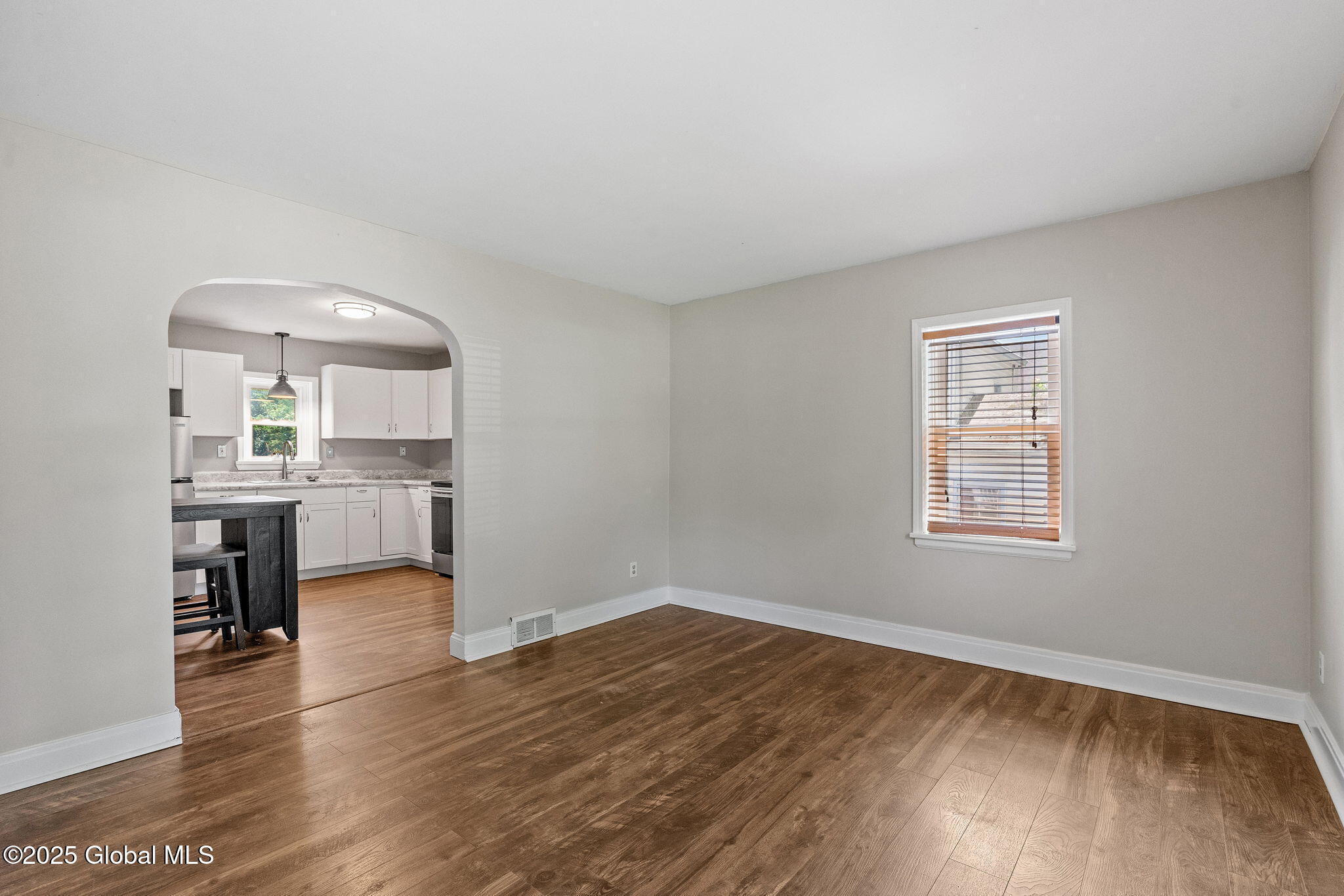 39 Pleasant Street, Voorheesville, New York image 4