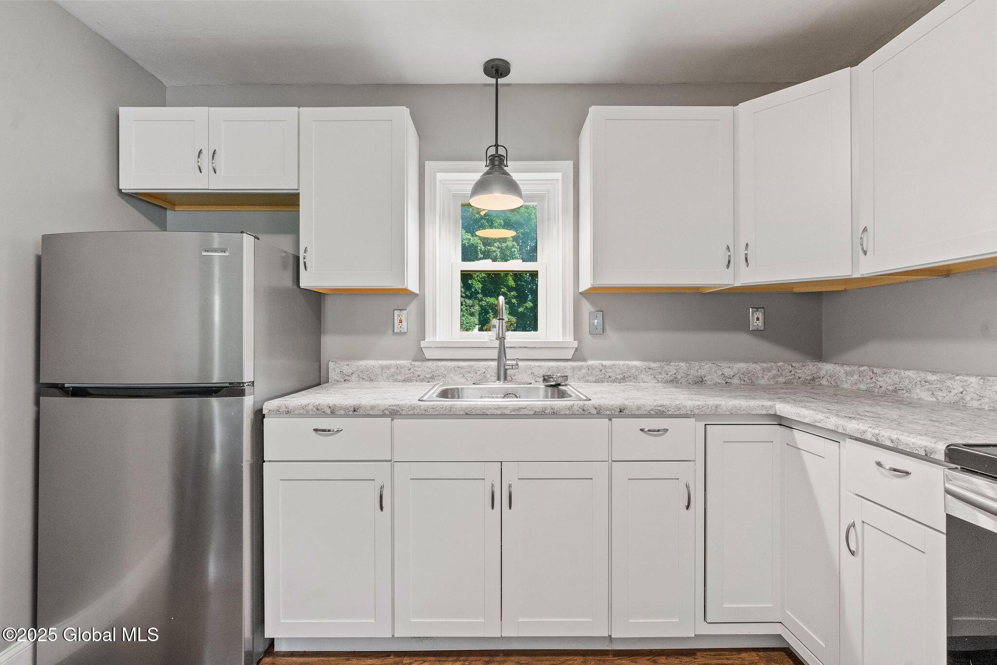 39 Pleasant Street, Voorheesville, New York image 9