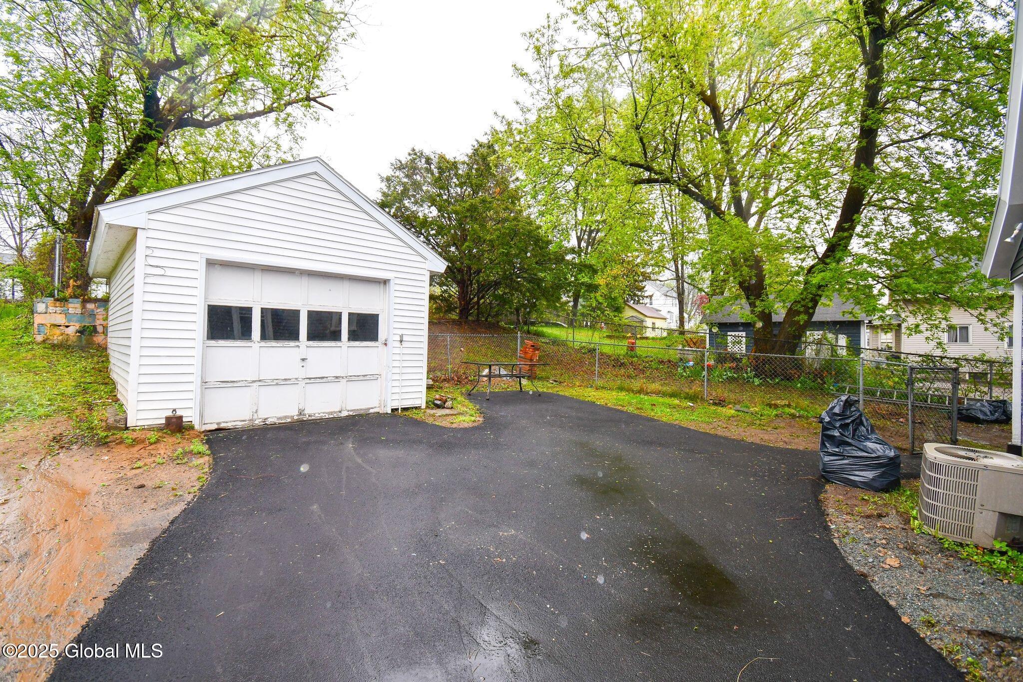 352 Mohawk Avenue, Scotia, New York image 5
