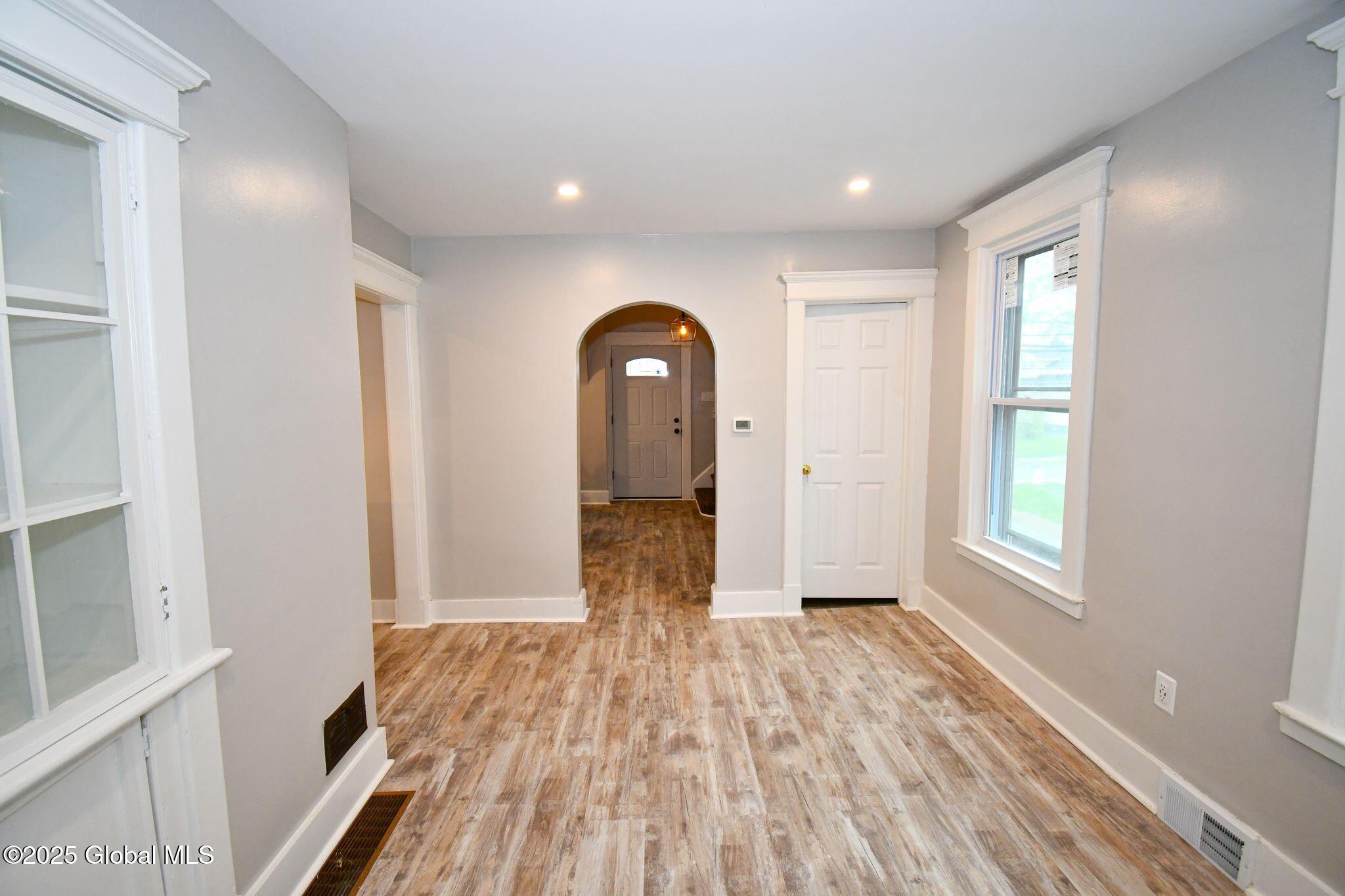 352 Mohawk Avenue, Scotia, New York image 6