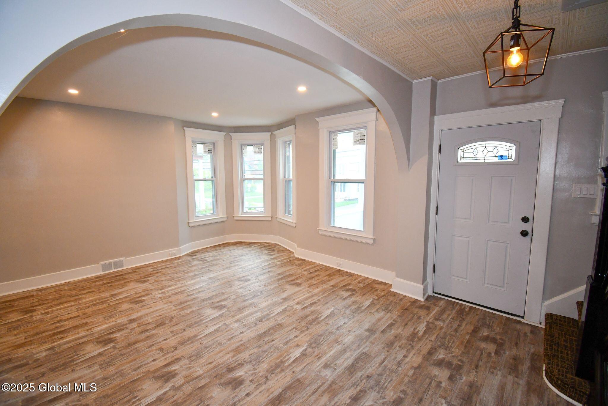 352 Mohawk Avenue, Scotia, New York image 8
