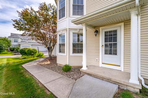 Townhouse For Sale - 6 Patroon Pointe Drive<br/> Rensselaer, NY 12144
