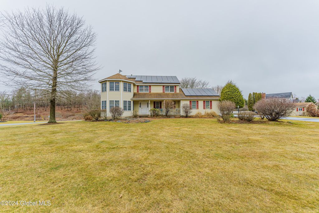 6 Heritage Hills Drive, Wynantskill, NY 12198, MLS 202413121 Howard