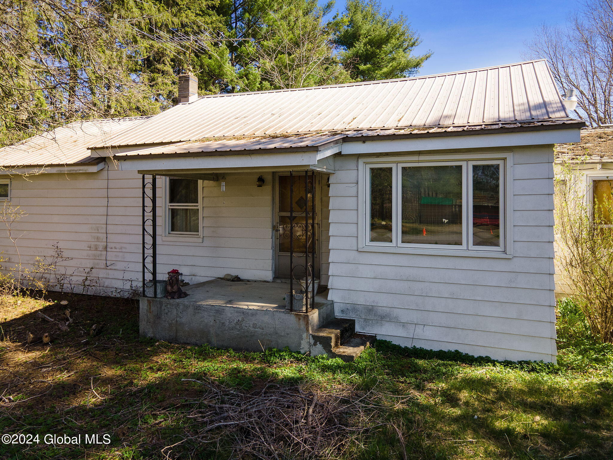 220 Rural Grove Road, Sprakers, New York image 3