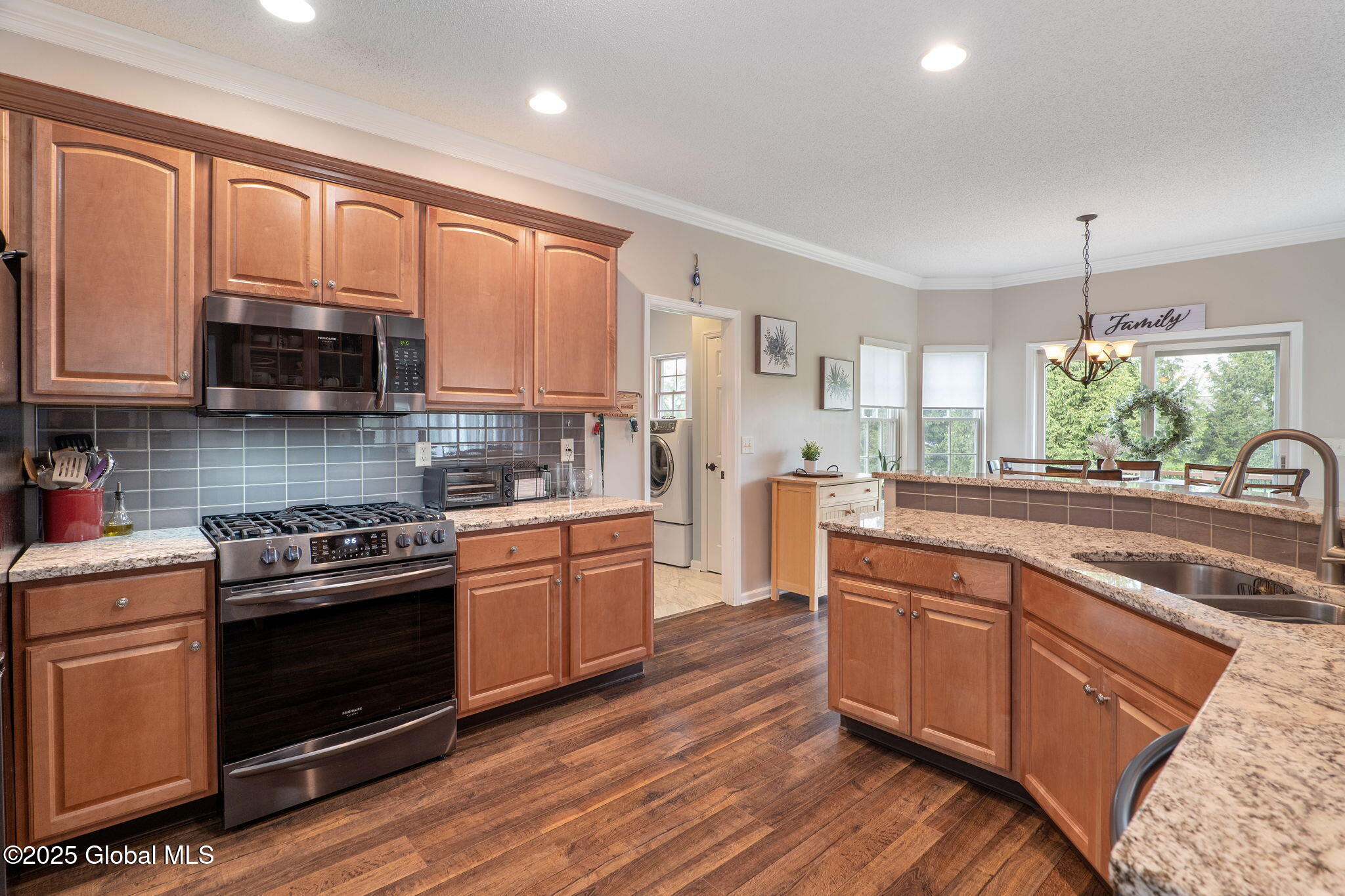 11 Weisheit Road, Glenmont, New York image 15