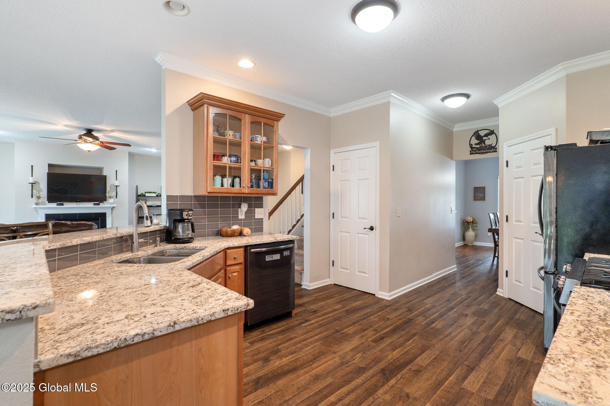 11 Weisheit Road, Glenmont, New York image 17