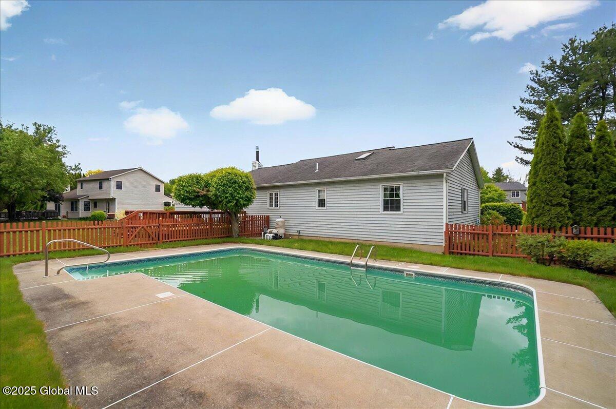 21 Barclay Street, Clifton Park, New York image 45