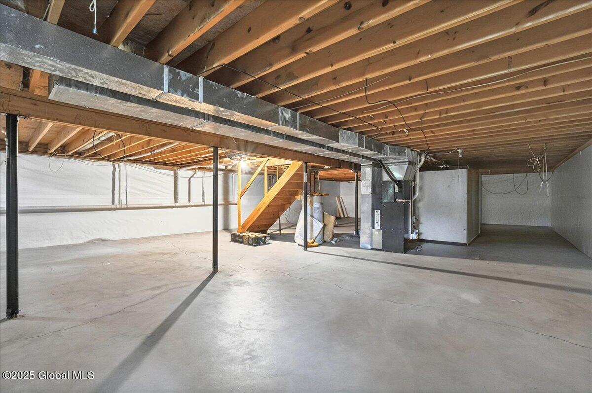 21 Barclay Street, Clifton Park, New York image 33