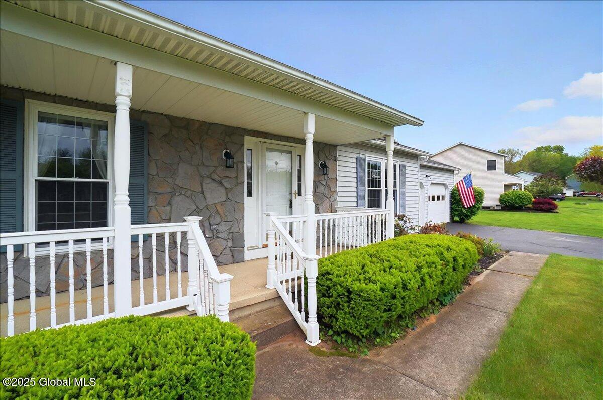 21 Barclay Street, Clifton Park, New York image 6