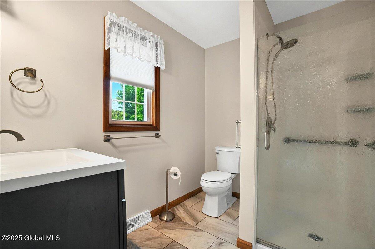 21 Barclay Street, Clifton Park, New York image 24