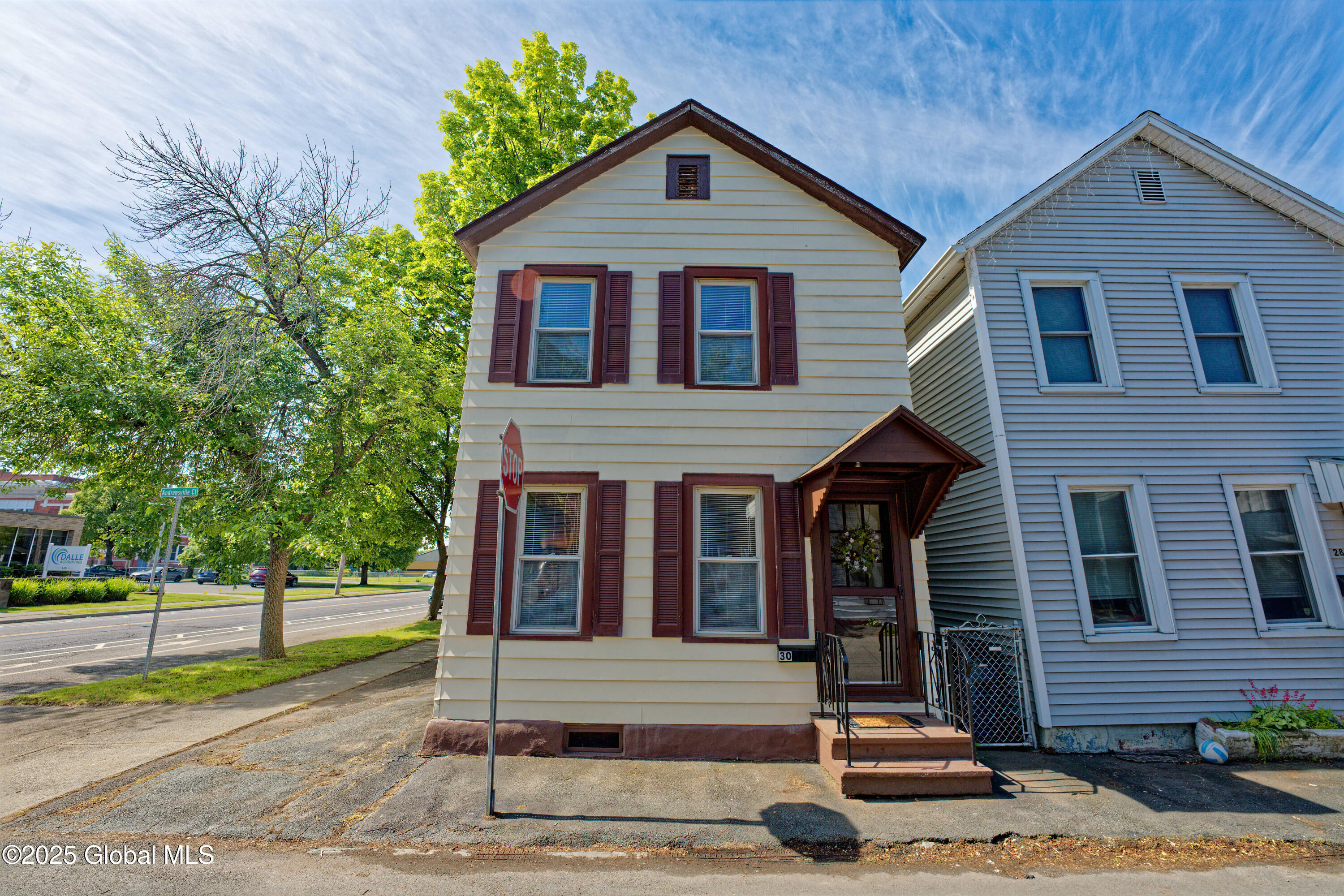 30 Andrewsville Court, Watervliet, New York image 2