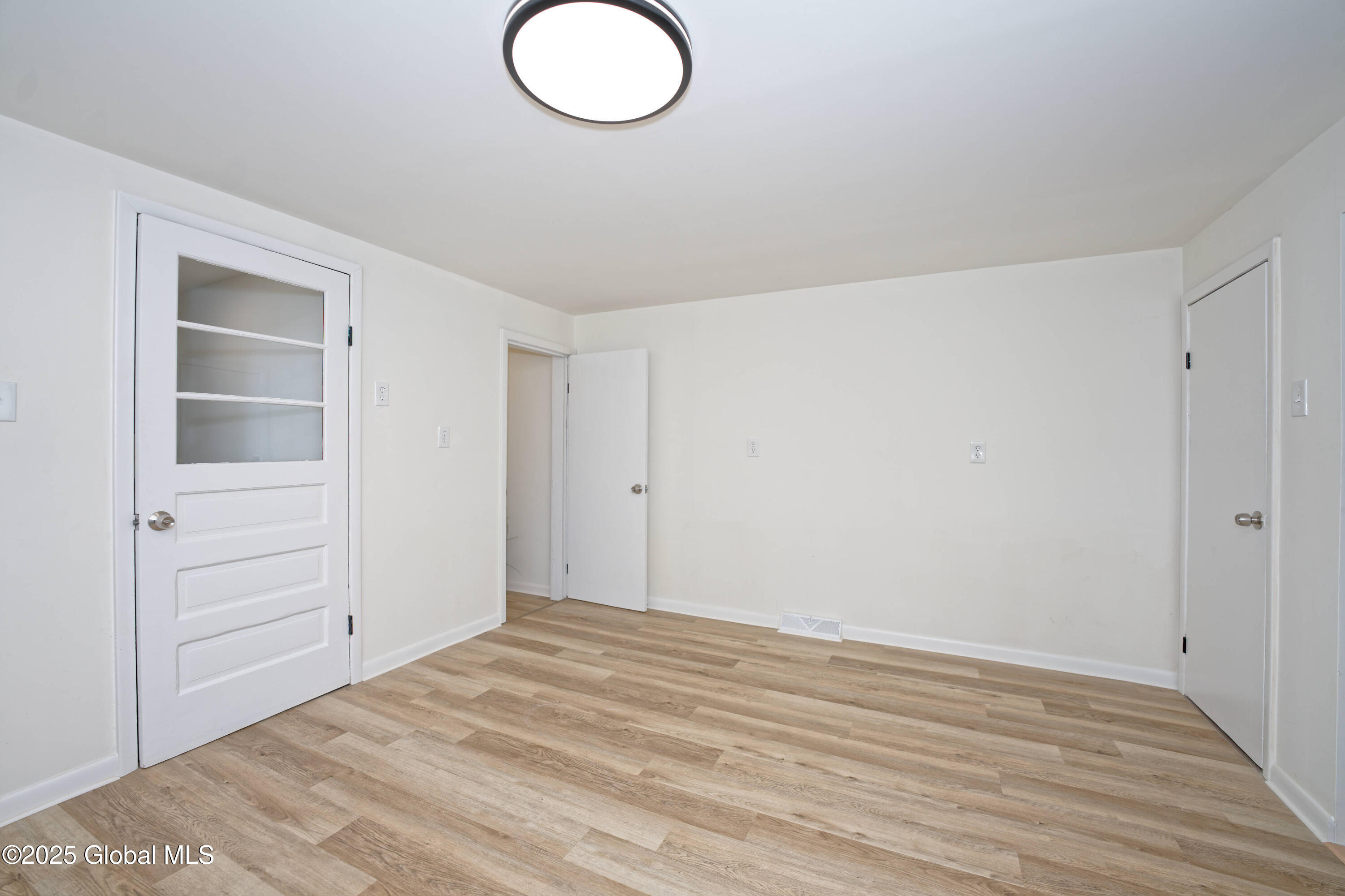30 Andrewsville Court, Watervliet, New York image 10