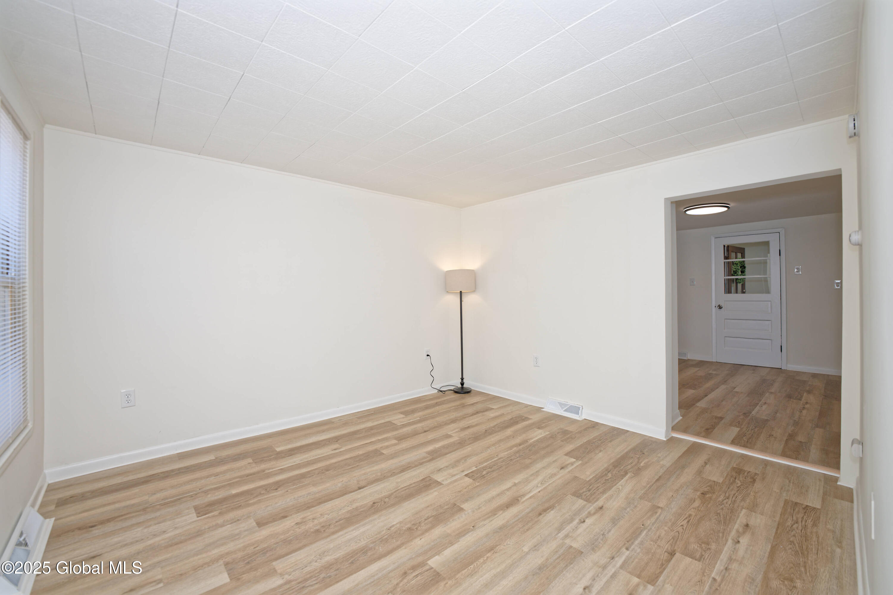 30 Andrewsville Court, Watervliet, New York image 15