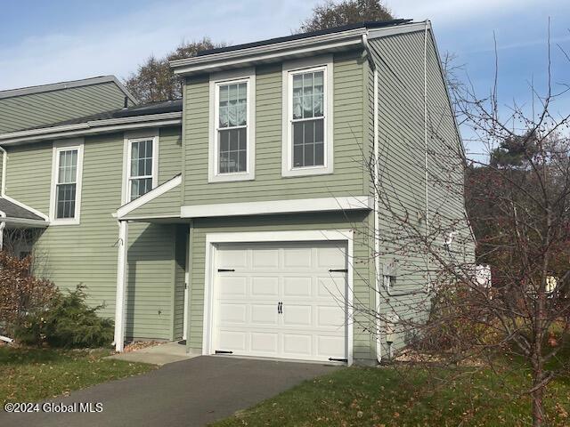 82 Meadowlark Drive, Cohoes, New York image 1