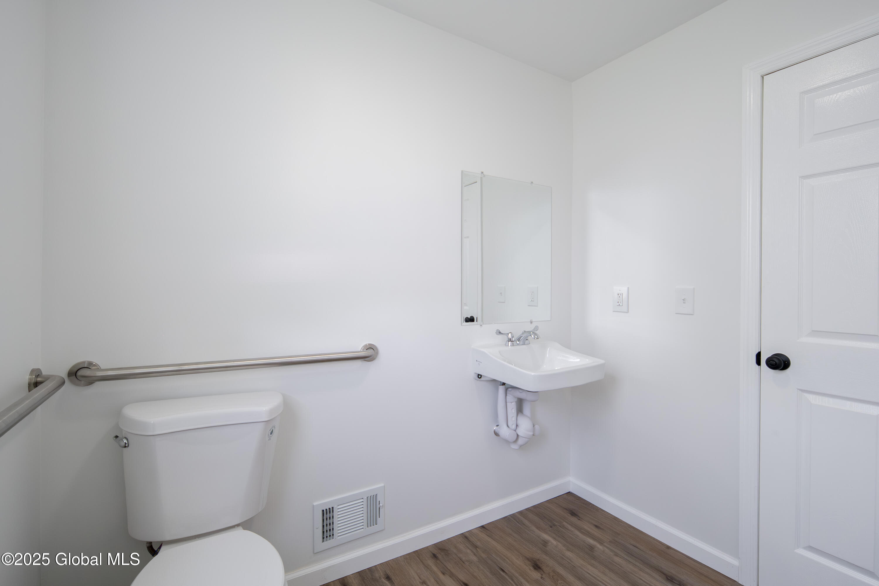 135 Freemans Bridge Road, Glenville, New York image 18