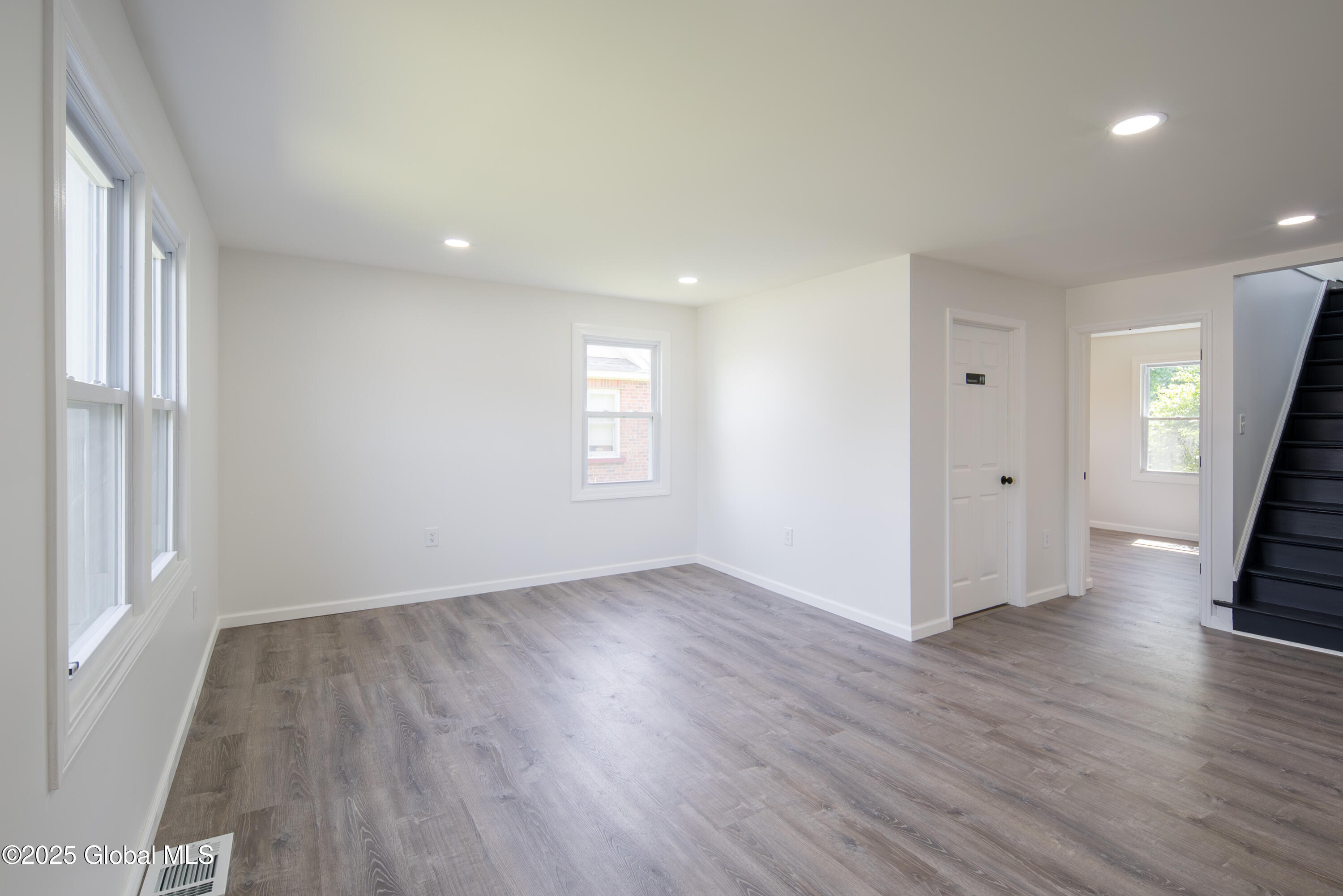 135 Freemans Bridge Road, Glenville, New York image 8