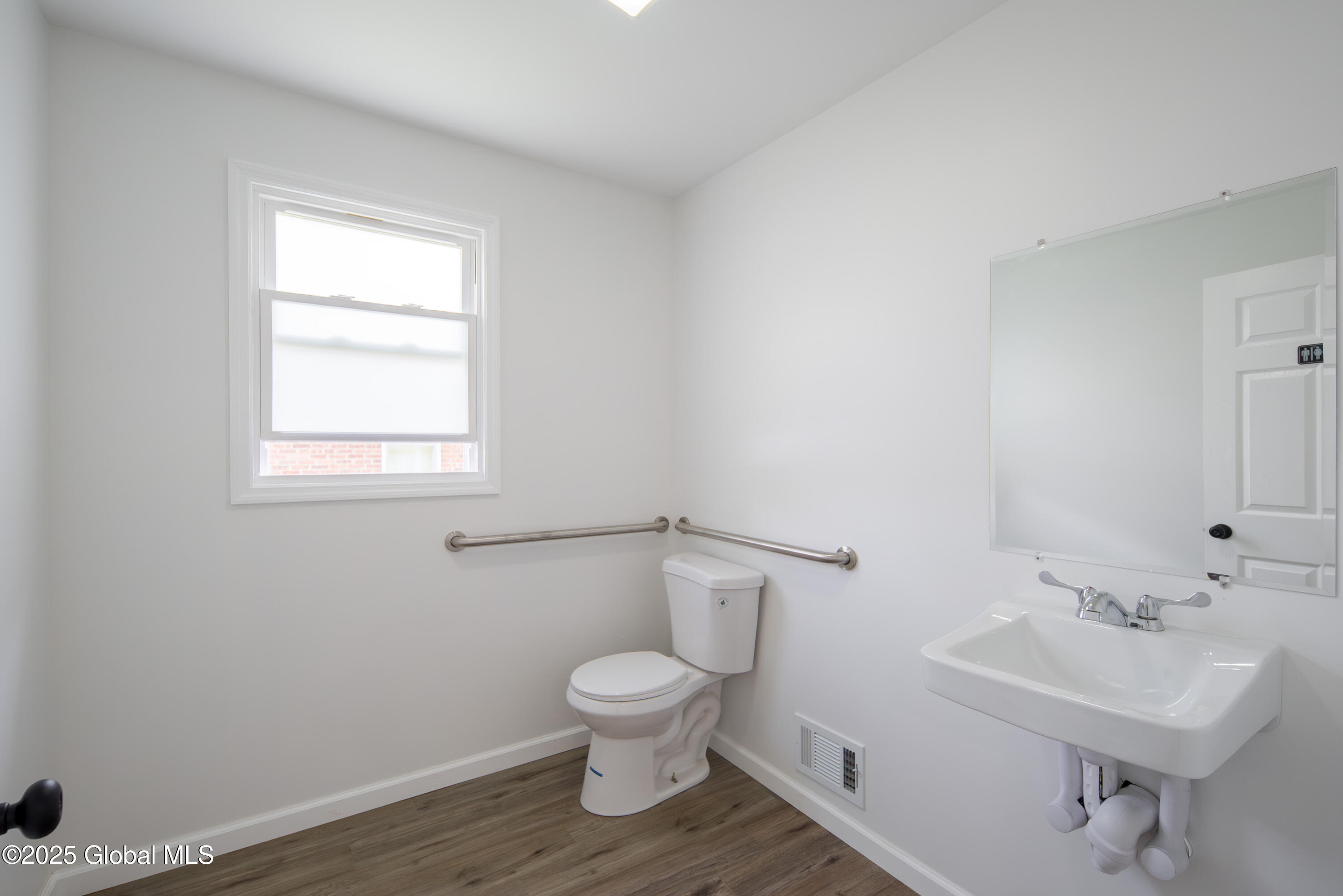 135 Freemans Bridge Road, Glenville, New York image 17