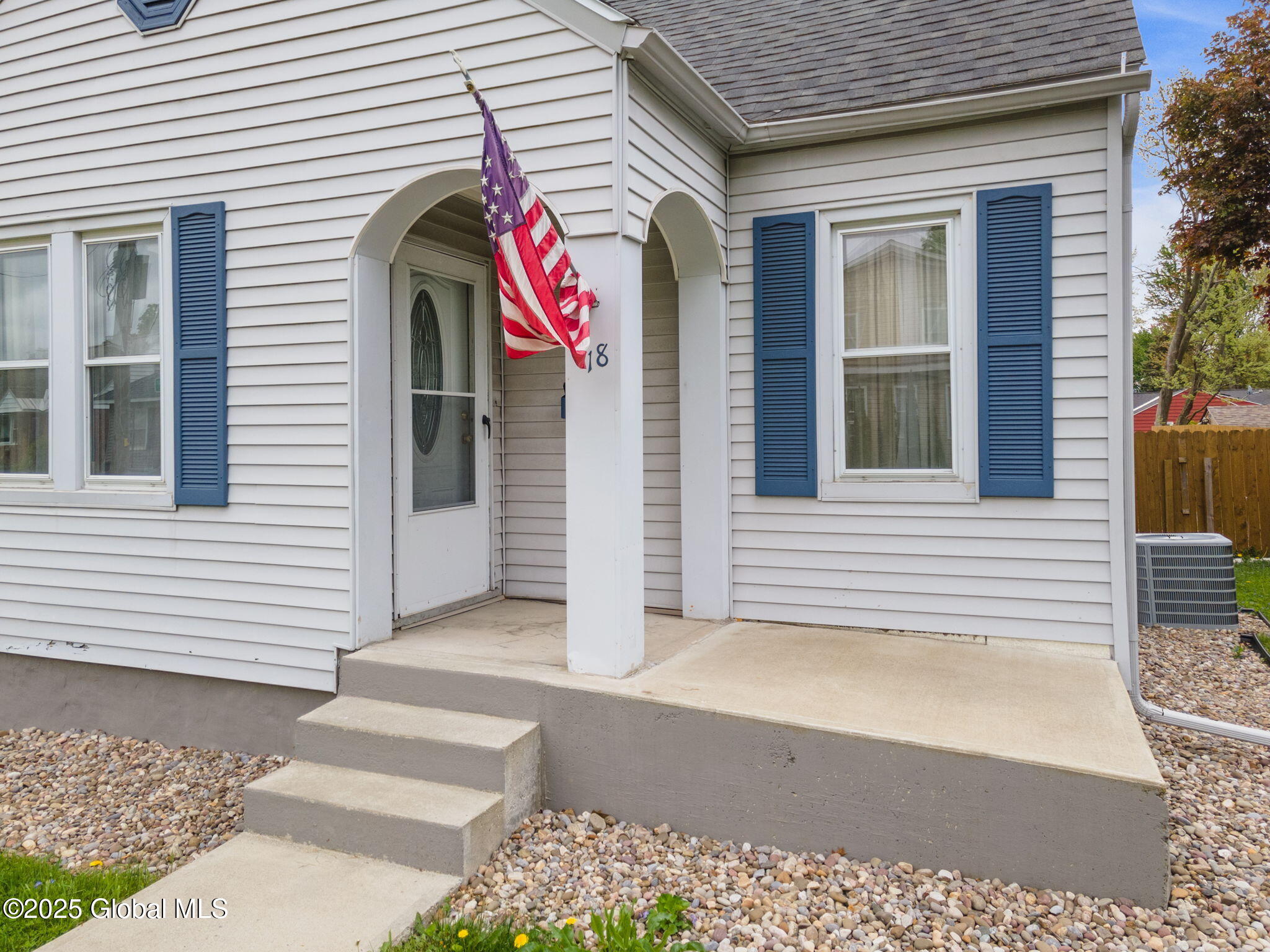 18 Fenwick Avenue, Schenectady, New York image 3