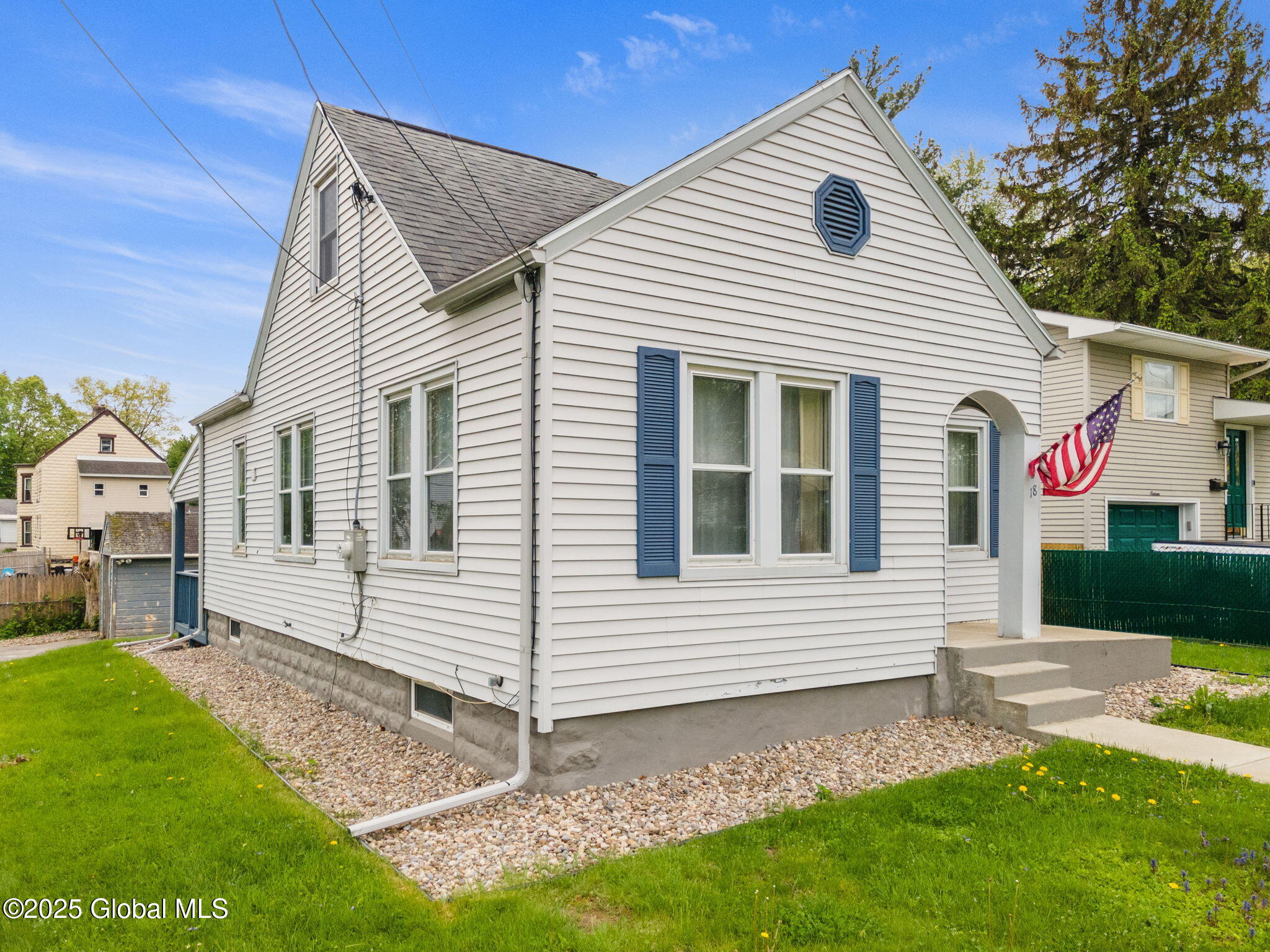 18 Fenwick Avenue, Schenectady, New York image 2