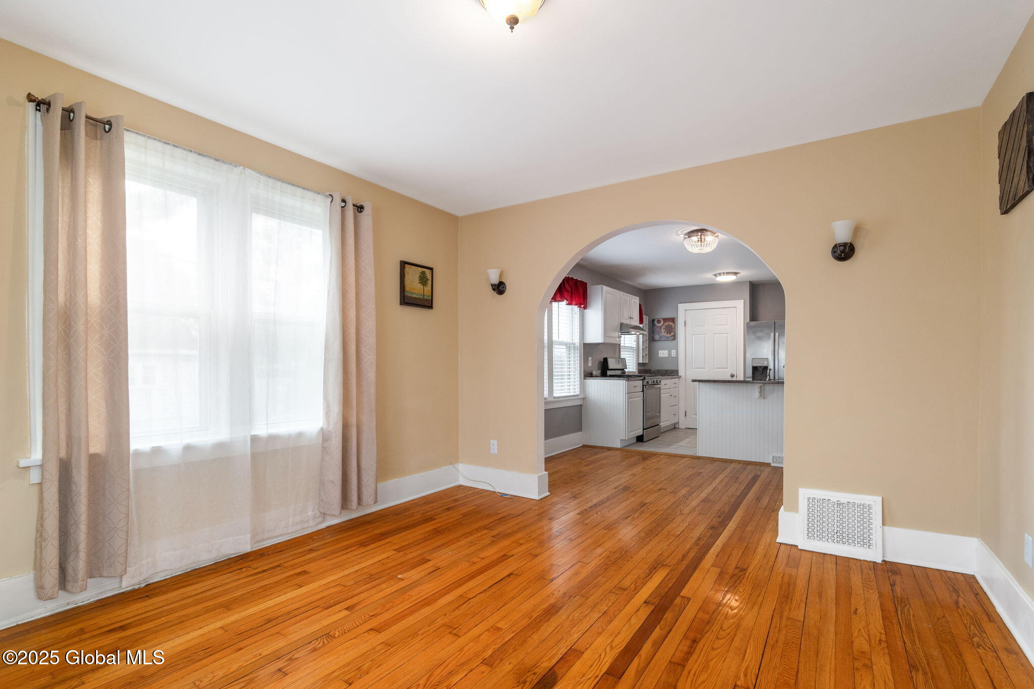 18 Fenwick Avenue, Schenectady, New York image 6