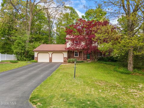 Photo of 13 Pinehurst Drive, Clifton Park, NY 12065 (MLS # 202617130)